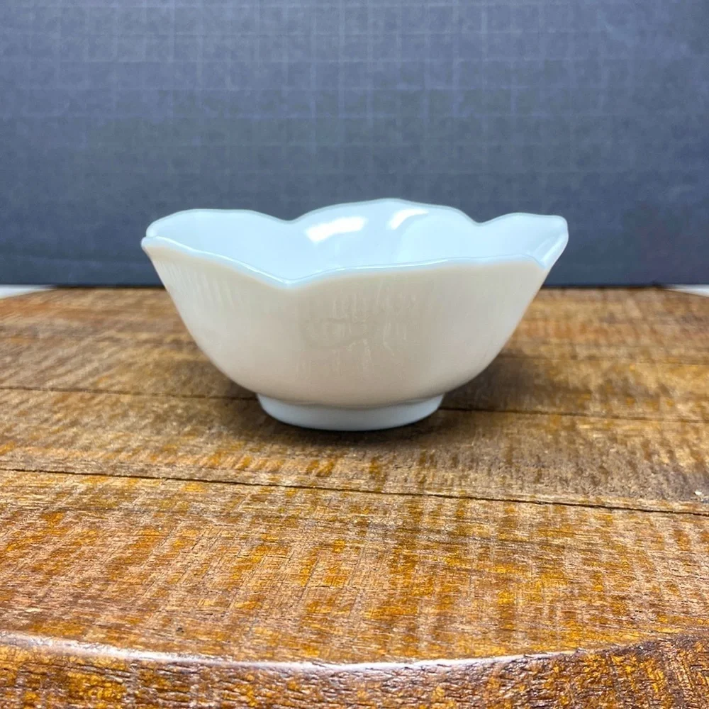 Omniware Classic White Porcelain Small 4